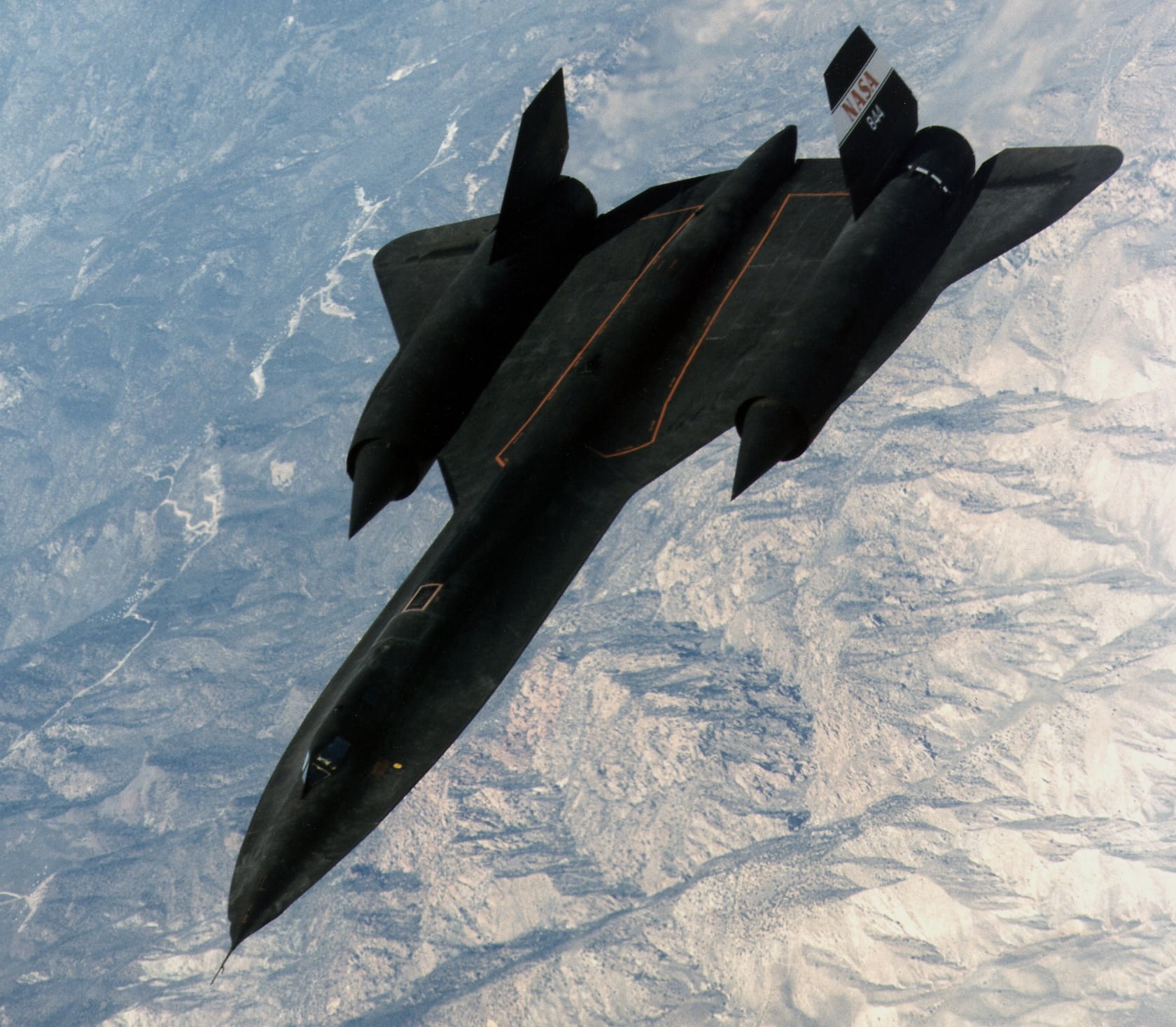 SR-71 Final Flight — Col Yielding Flew It Across the US in an Hour, Then He Gave It To a Museum